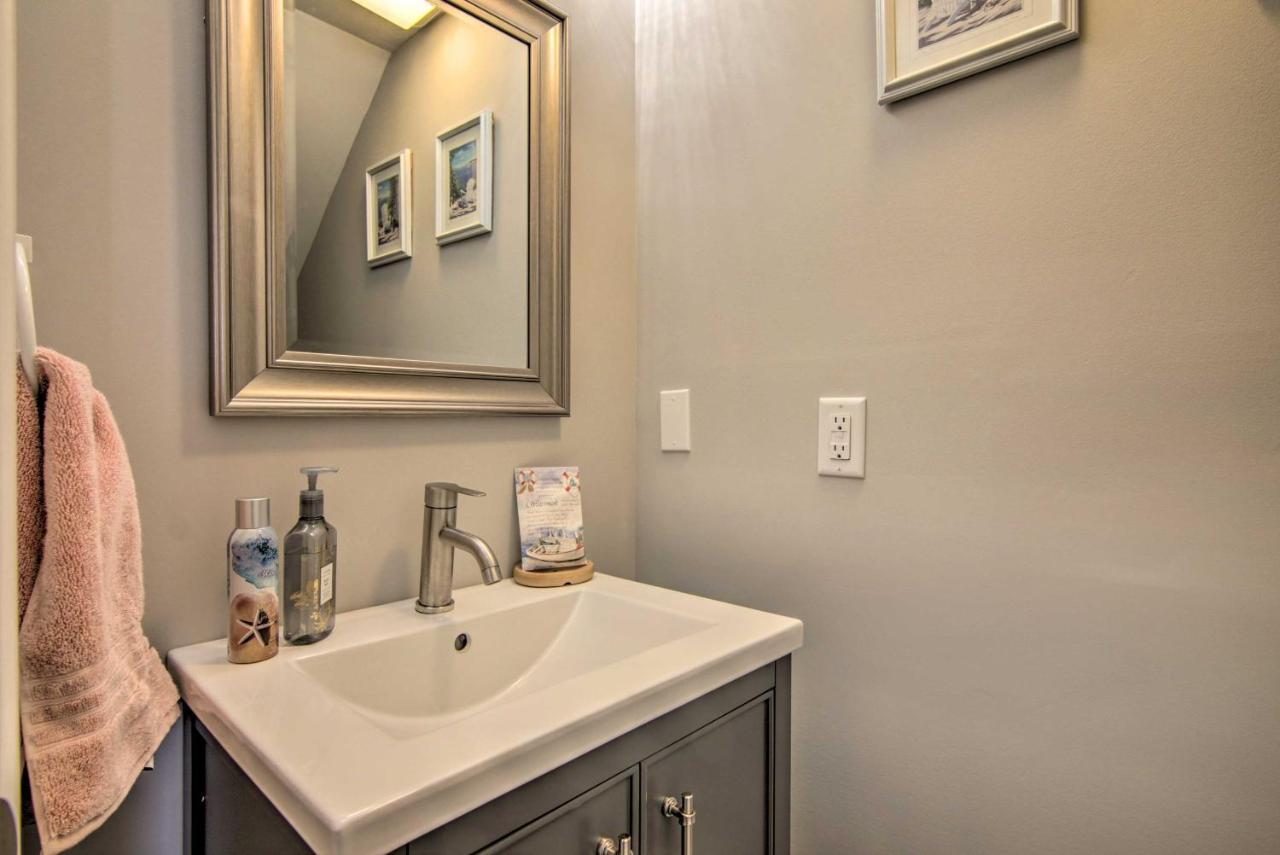 Airy Ocean City Condo On Canal Front With Deck! Zewnętrze zdjęcie